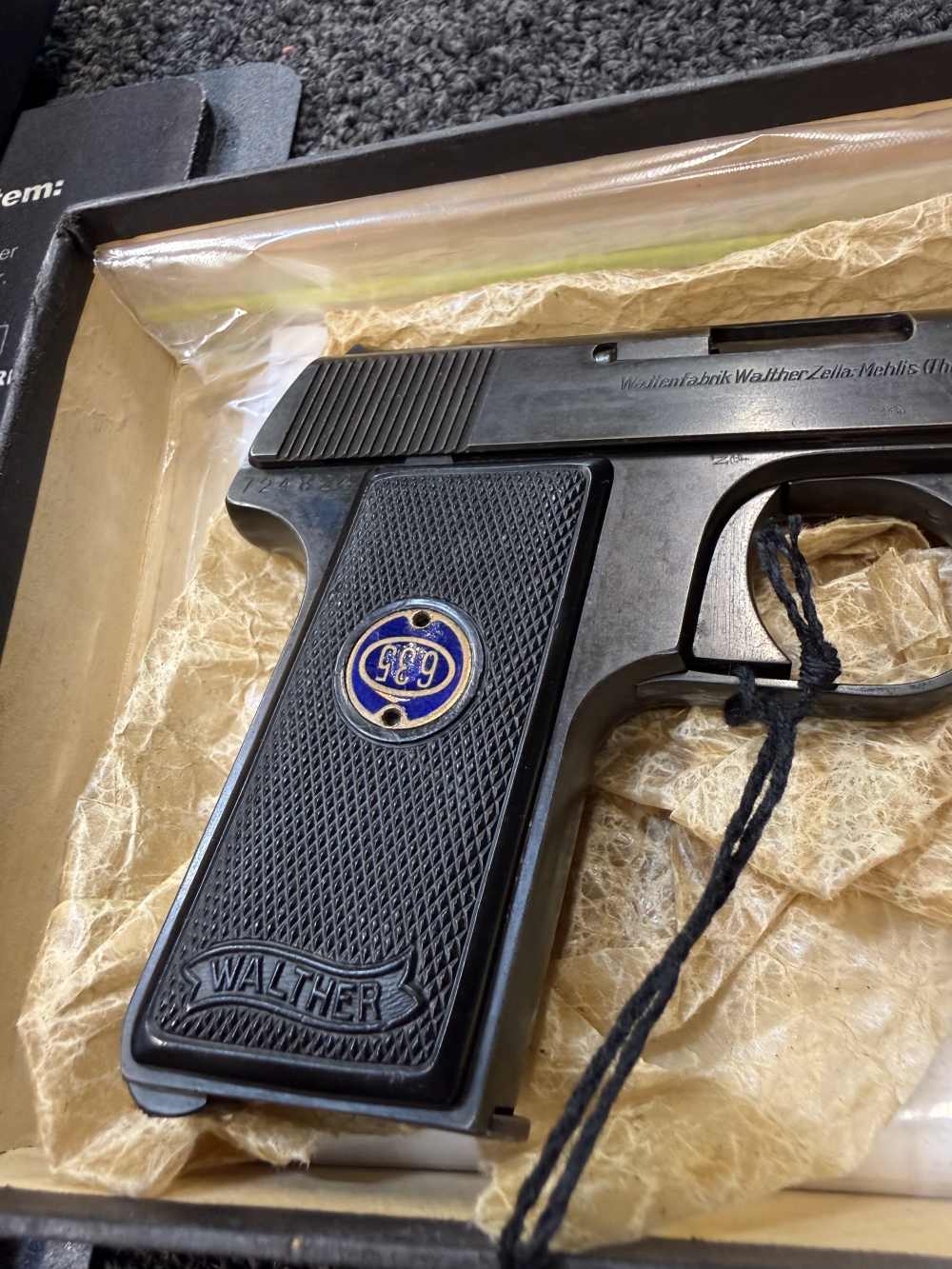 Walther mod 8 .25ACP original box? -img-1