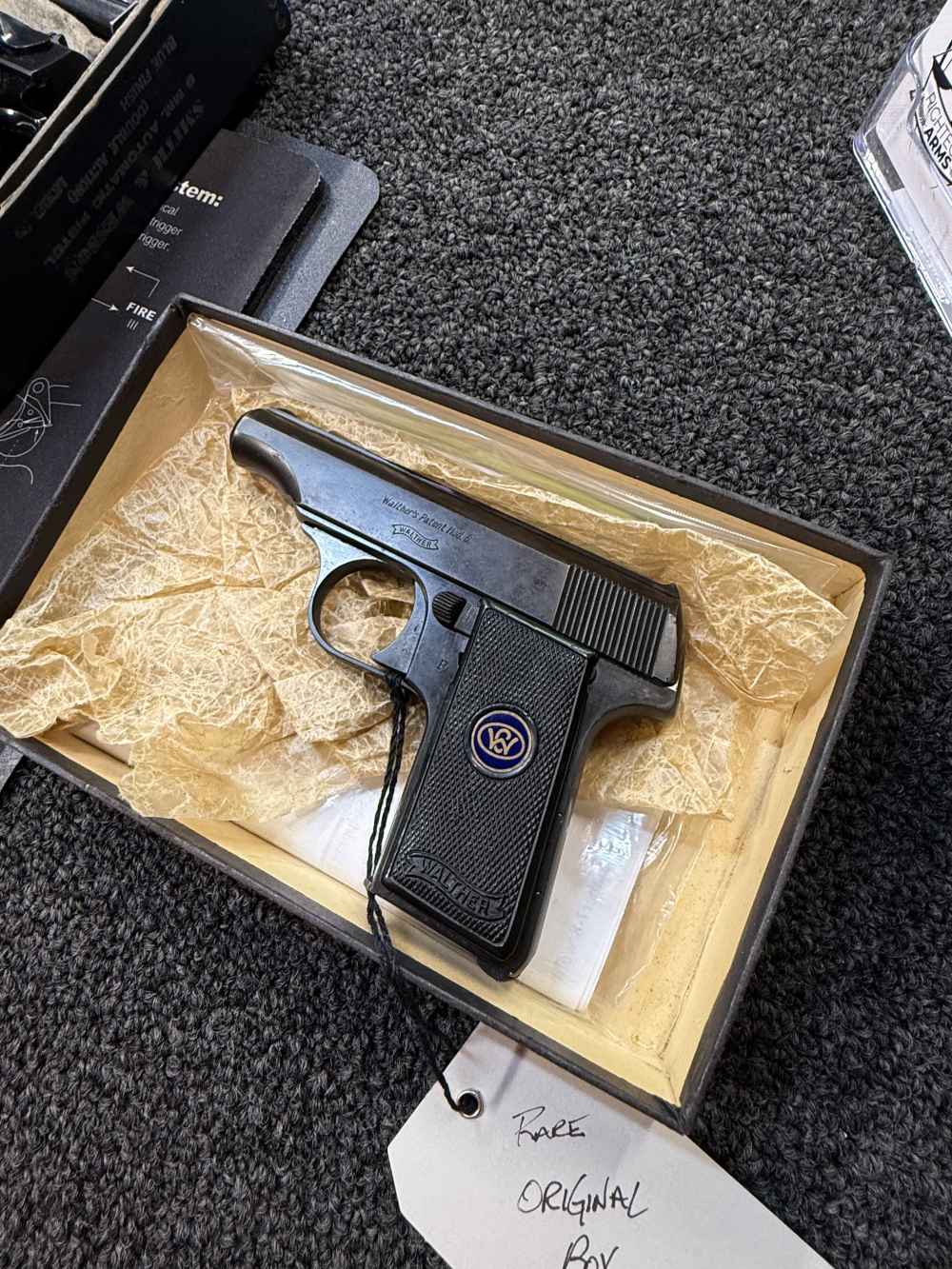 Walther mod 8 .25ACP original box? -img-4