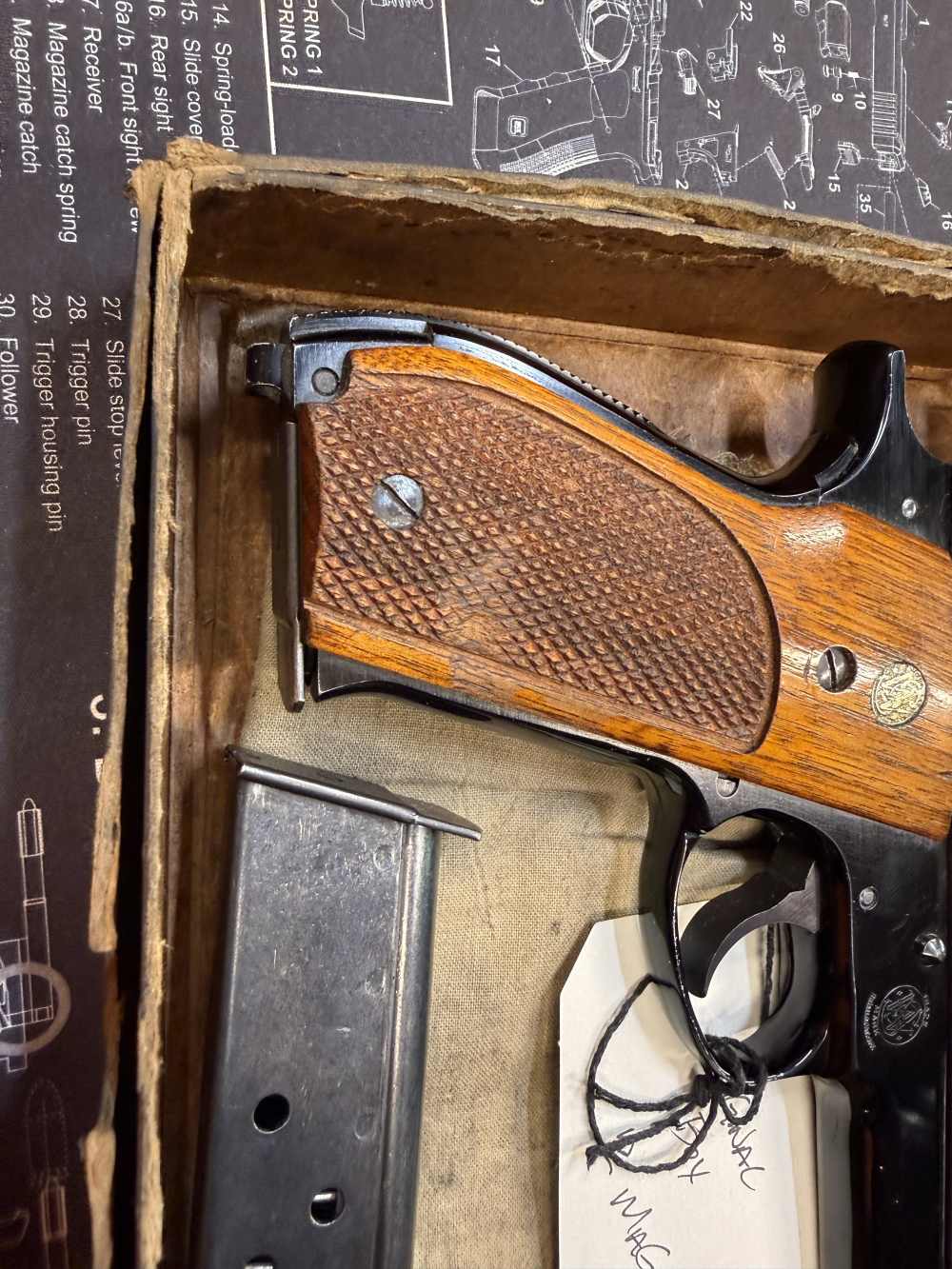Smith and Wesson model 39-2 In box! -img-4
