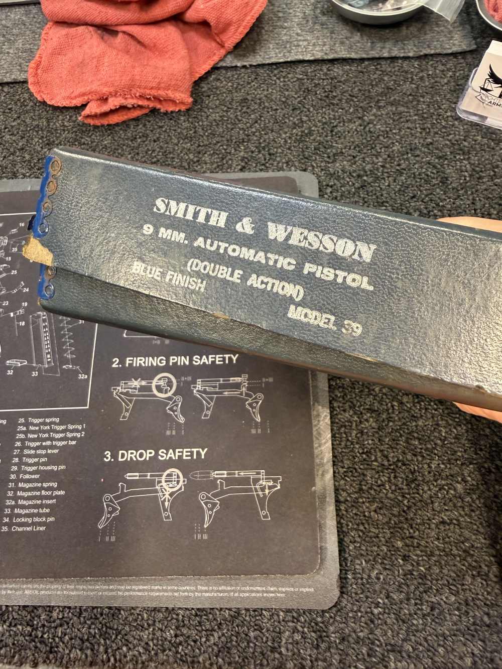 Smith and Wesson model 39-2 In box! -img-18