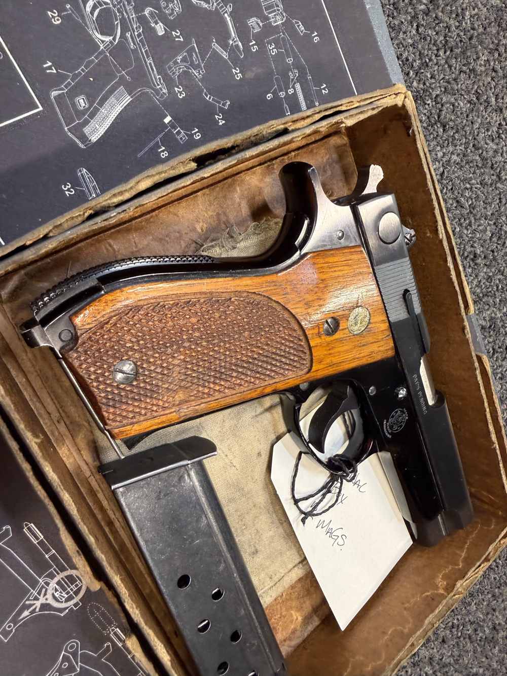 Smith and Wesson model 39-2 In box! -img-5