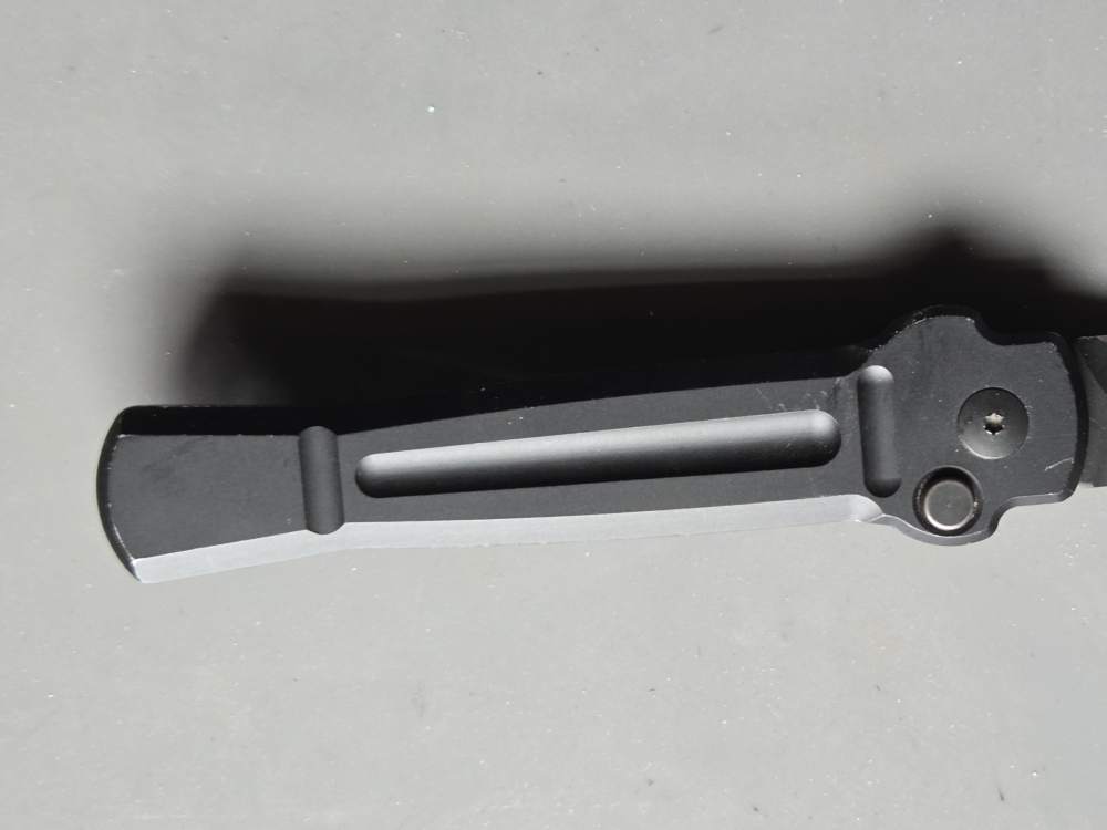 AKC X-TREME Automatic Knife-img-2