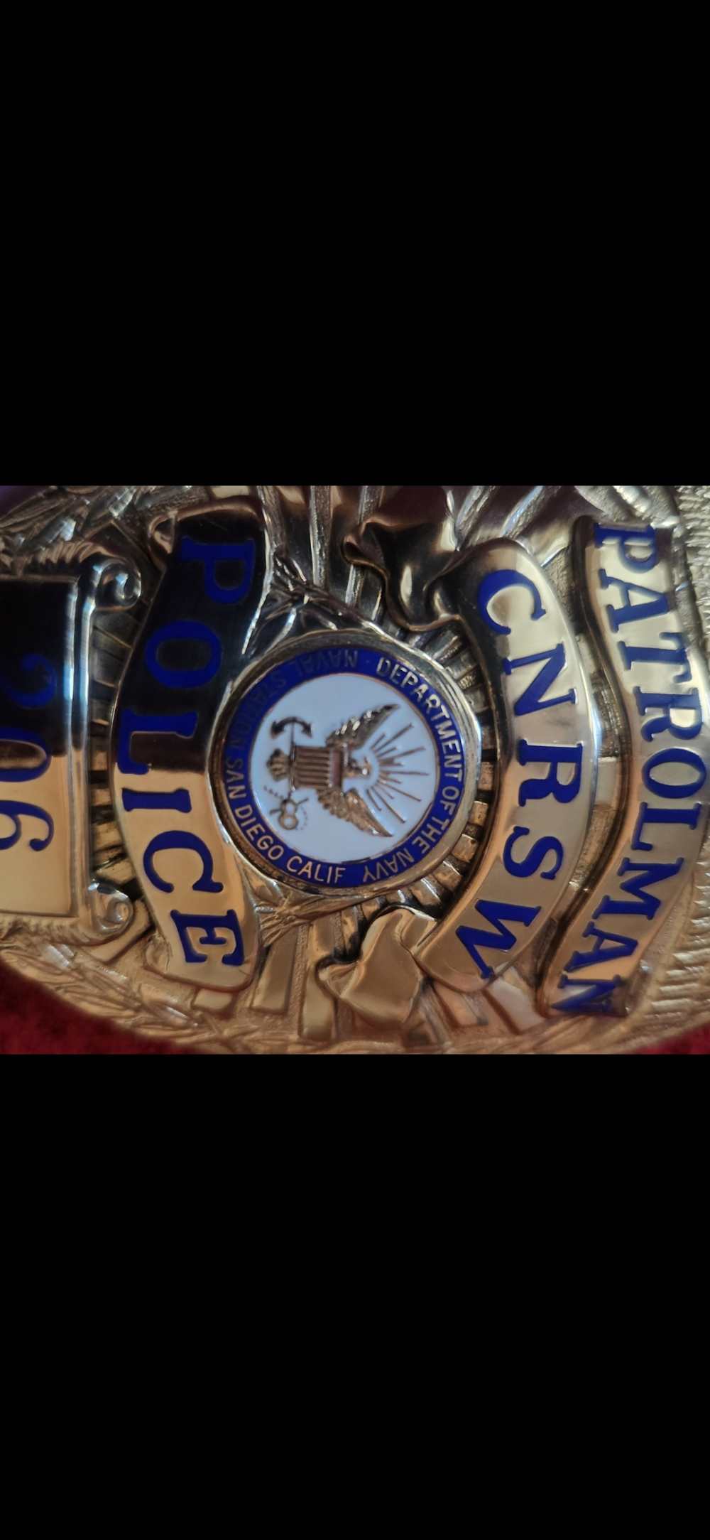 Vintage Outstanding Department of The Navy Entenmann-Rovin Police badge -img-3
