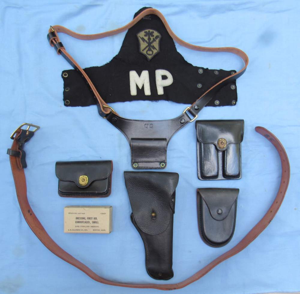 US Army Military Police Black Leather Holster Rig, Hunter Corp...1967-1969-img-0