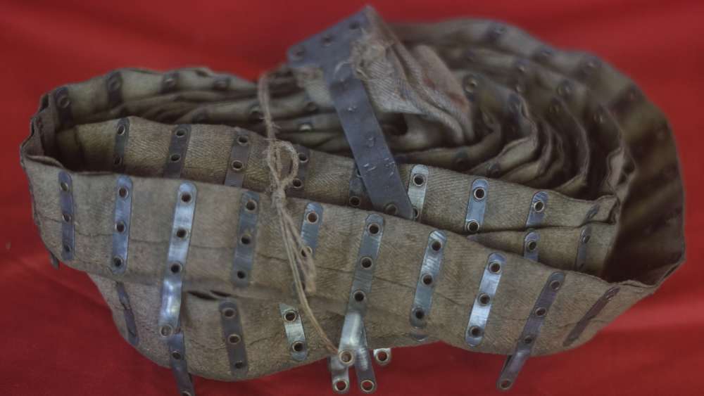 1910 Russian Maxim tabbed cloth belt dated 1944-img-4