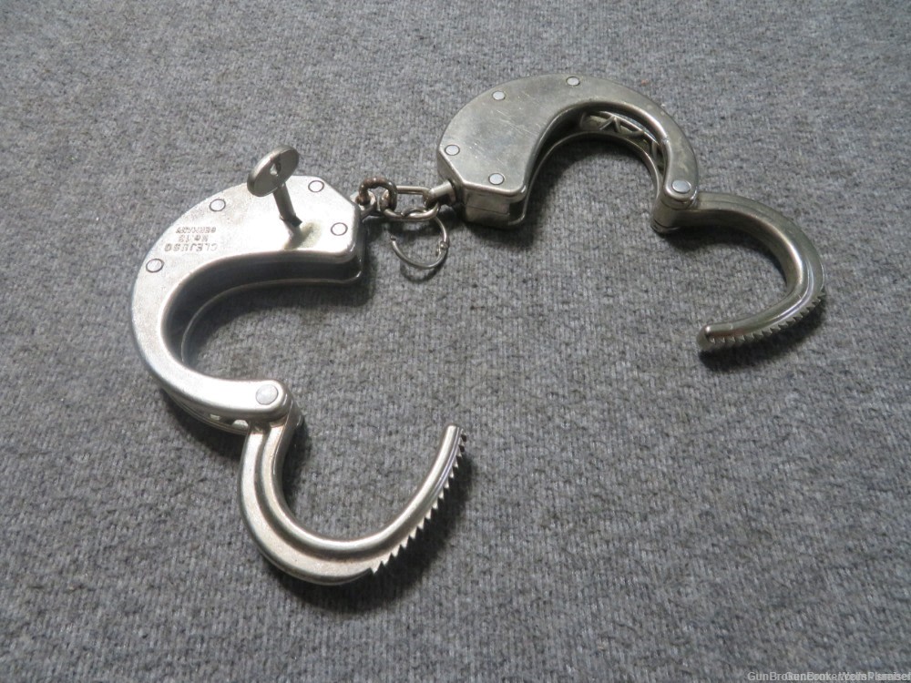 CLEJUSO No. 13 HEAVY DUTY GERMAN MADE HANDCUFFS WITH KEY WORKS & FUNCTIONS-img-5