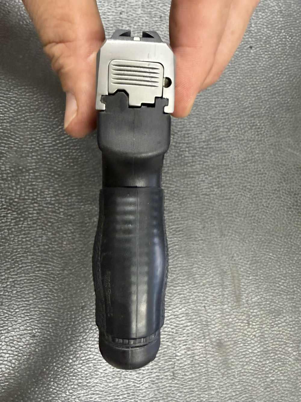 Kahr CW40 with box 40 S&W-img-16