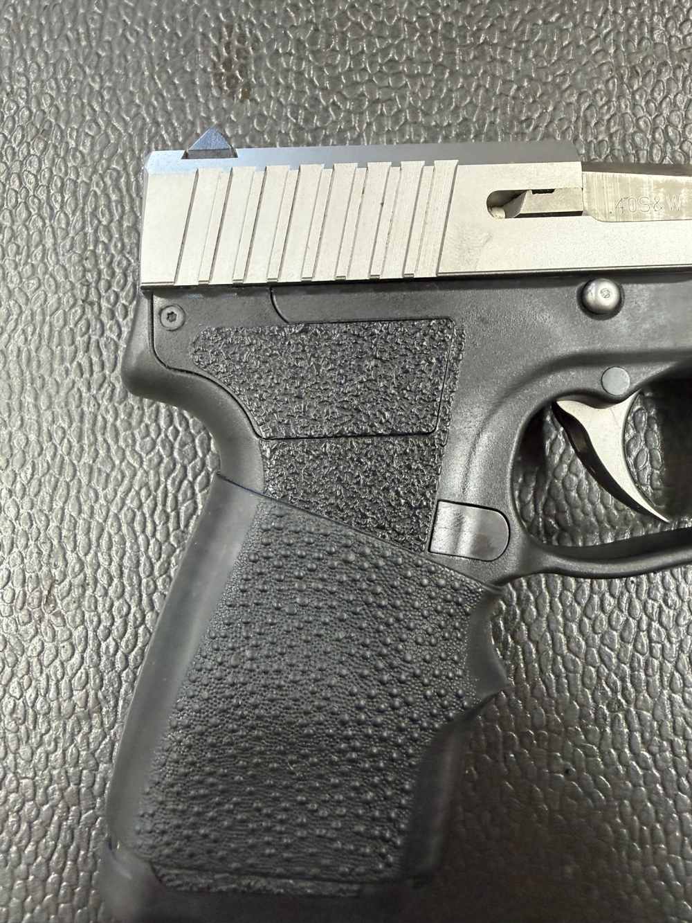 Kahr CW40 with box 40 S&W-img-8
