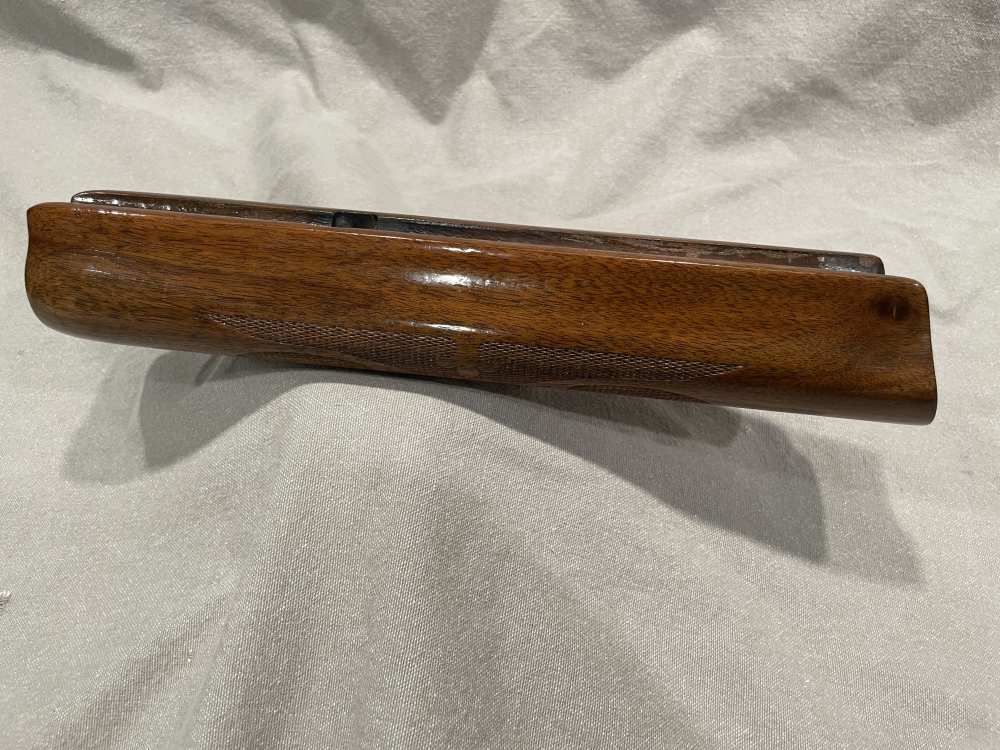 Remington 1100 12 Gauge Factory Forearm Walnut Excellent 98% Condition-img-0