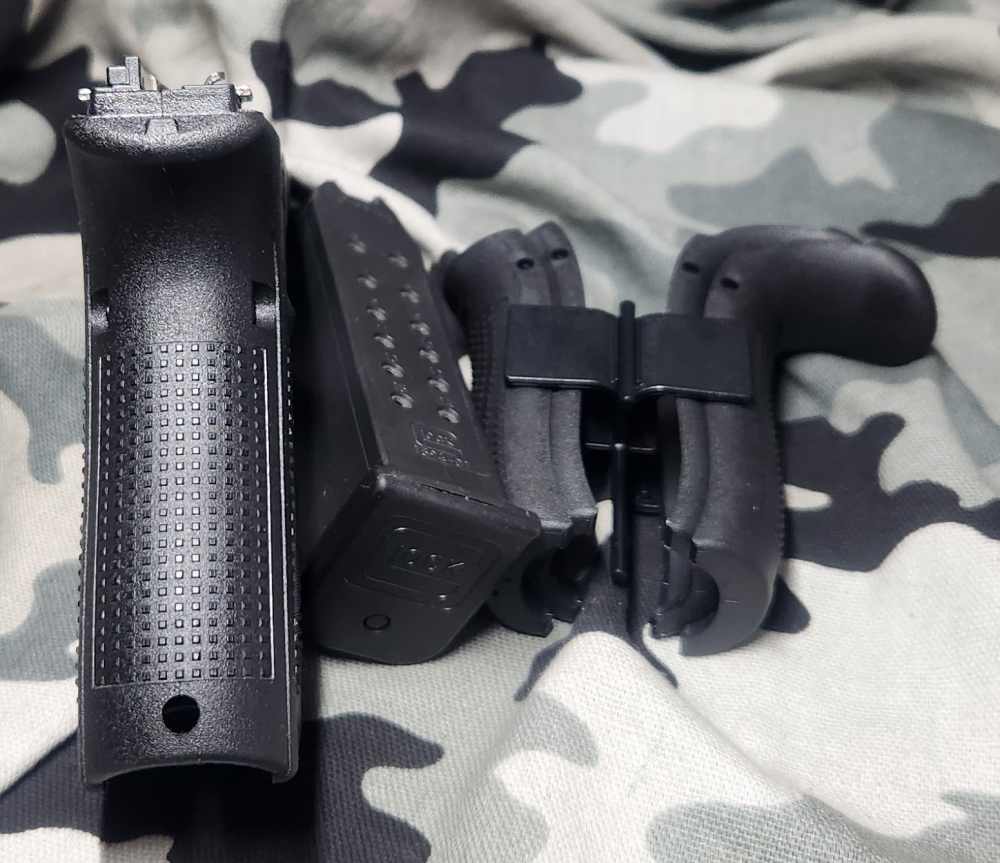 Glock 19 Gen 4 9MM Frame Grip panels Used 963 1-15 Rnd mag-img-6