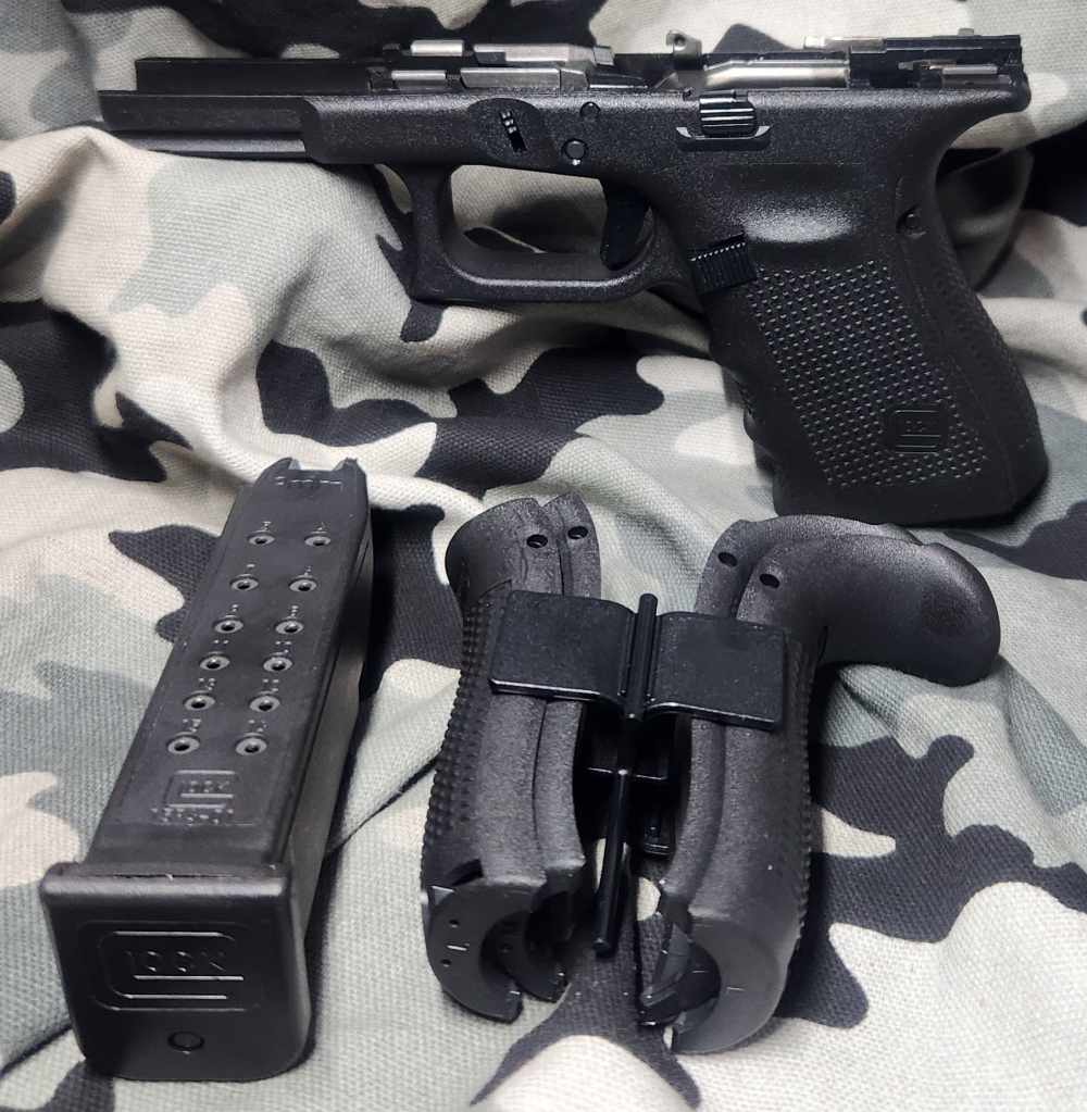 Glock 19 Gen 4 9MM Frame Grip panels Used 963 1-15 Rnd mag-img-3