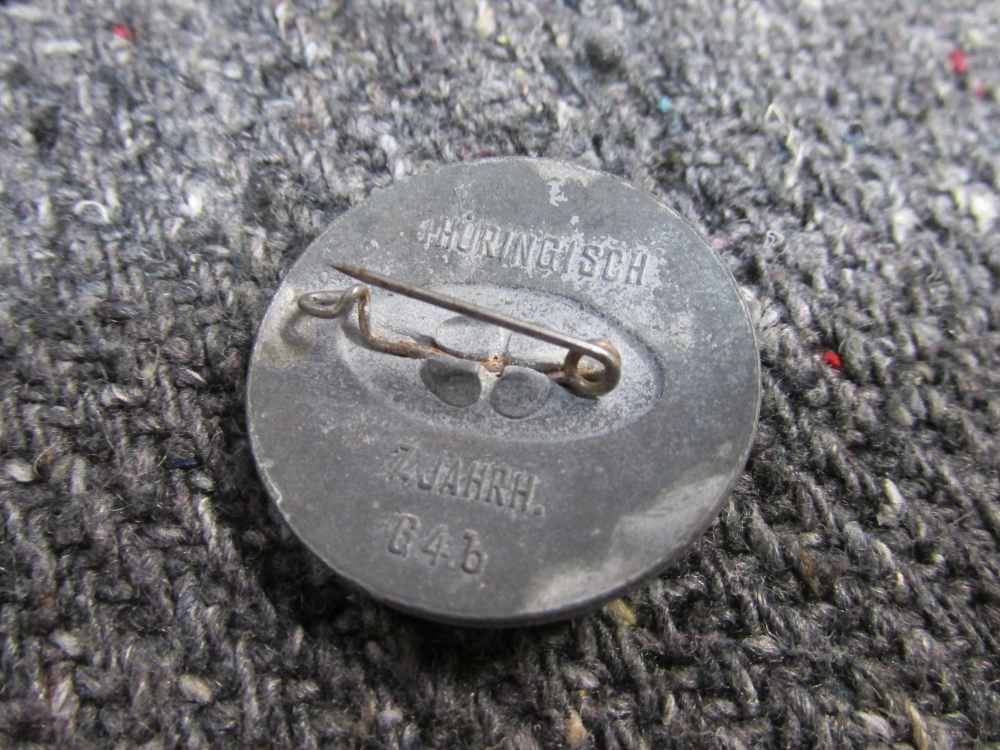 10 PIECE SET ORIGINAL WWII GERMAN WHW WINTER RELIEF "SYMBOLS" PINS-img-6