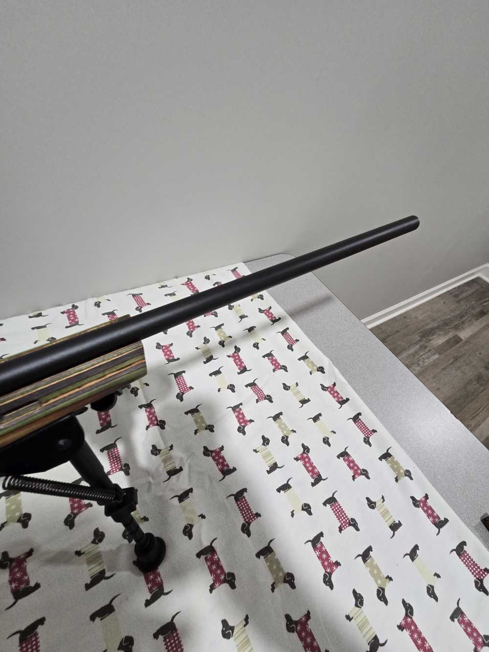 Nice Remington 700 223 win laminated stock -img-8