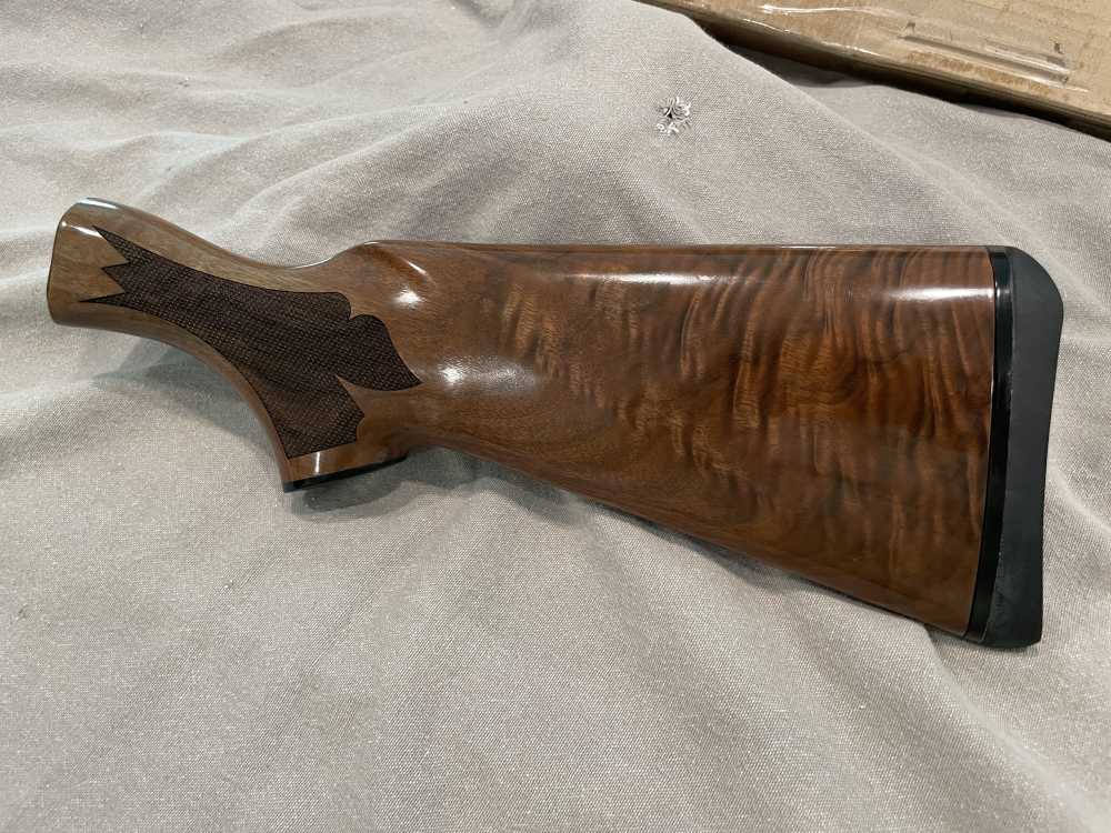 Remington 1100 Stock 20 Gauge Sporting Walnut New-img-1