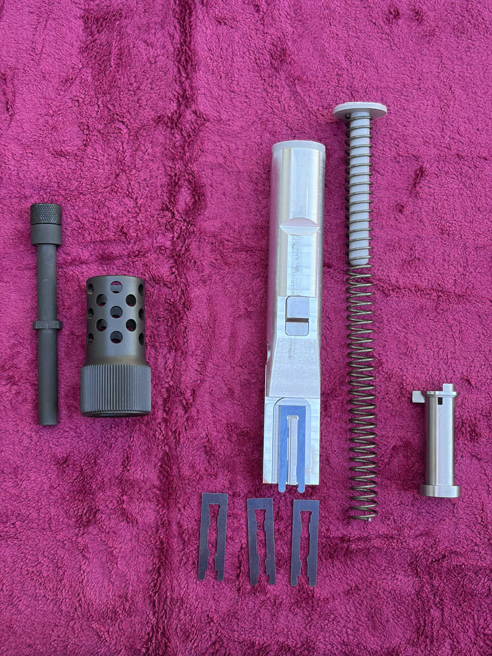 SW 76 MK760 22LR Conversion Kit 4.5" bbl w/ short shroud, 6 mags, SW76-img-0