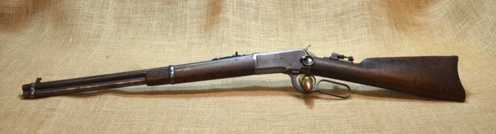 Winchester Model 92 .44-40 Carbine saddle ring 2nd year run-img-1