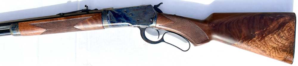 Winchester 1892 Deluxe Case Color 45 Colt Octagon T/D NIB 2026 Nice Wood-img-21