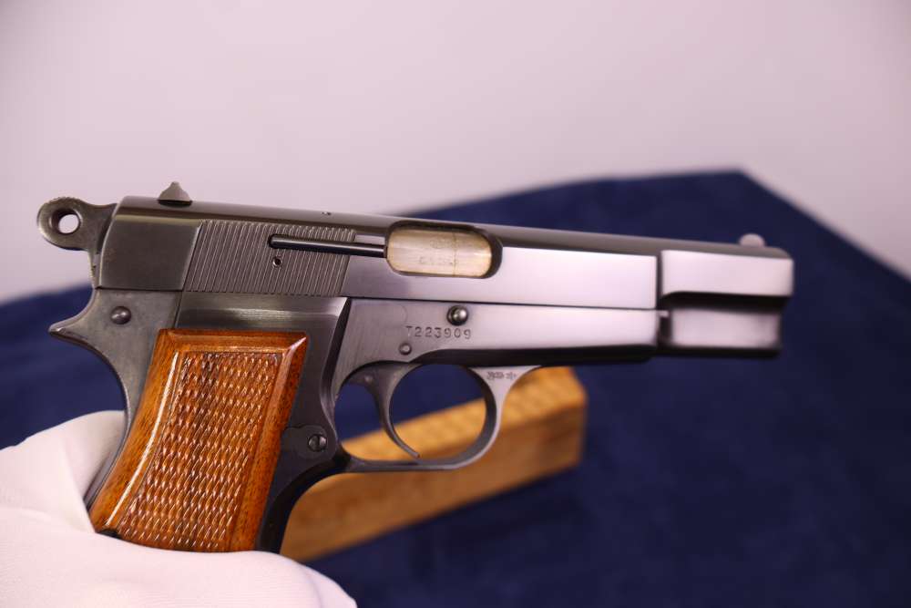 COLLECTOR GRADE BROWNING HI-POWER T-SERIES 9MM UNFIRED & UNRACKED? 1968 C&R-img-2