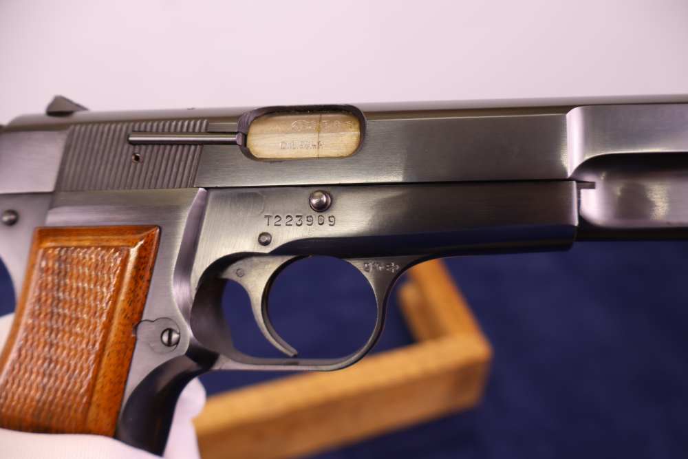 COLLECTOR GRADE BROWNING HI-POWER T-SERIES 9MM UNFIRED & UNRACKED? 1968 C&R-img-5