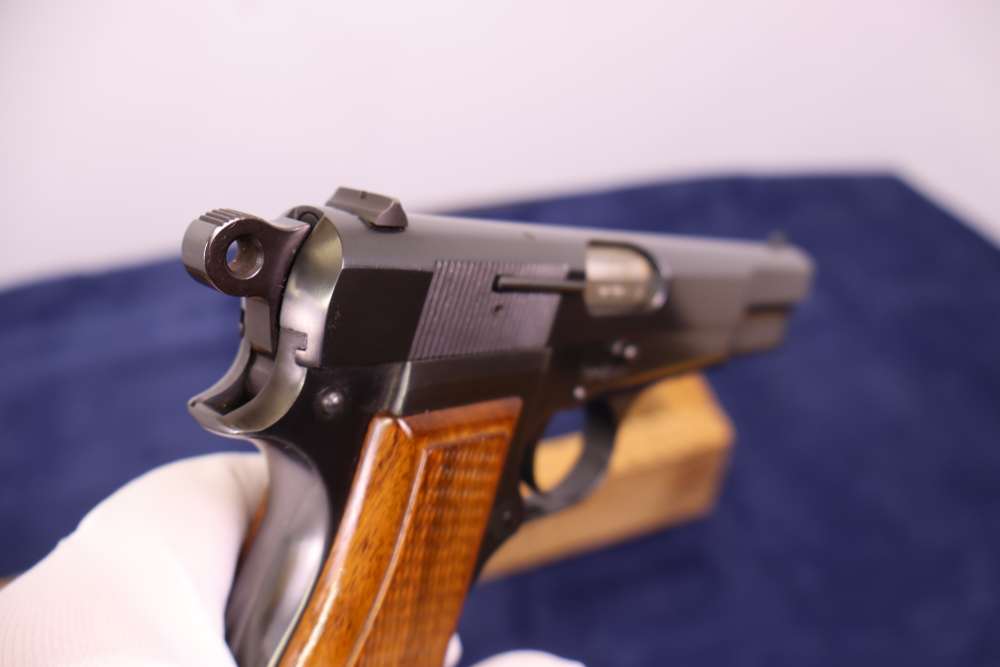 COLLECTOR GRADE BROWNING HI-POWER T-SERIES 9MM UNFIRED & UNRACKED? 1968 C&R-img-6