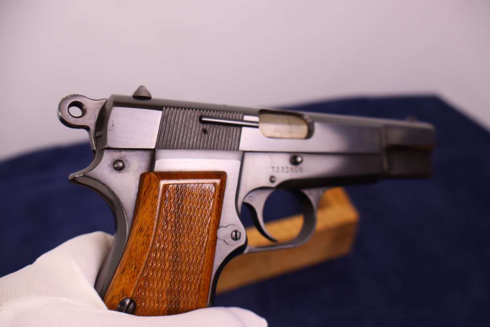 COLLECTOR GRADE BROWNING HI-POWER T-SERIES 9MM UNFIRED & UNRACKED? 1968 C&R-img-3