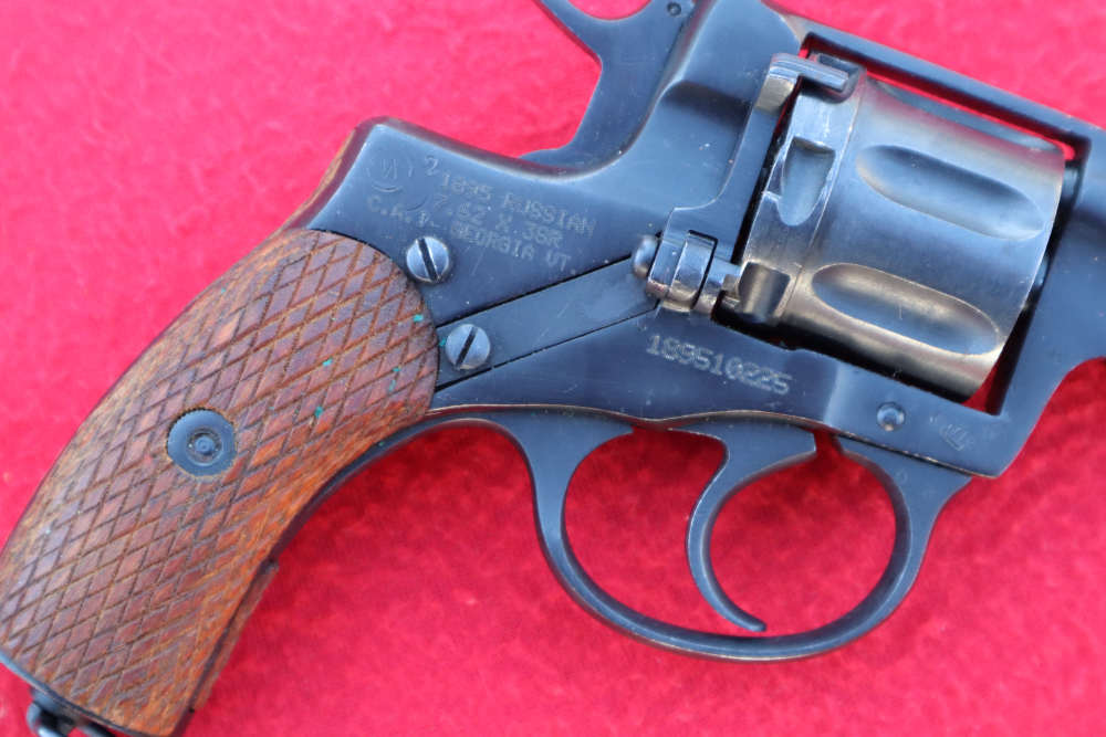 NAGANT REVOLVER-img-6