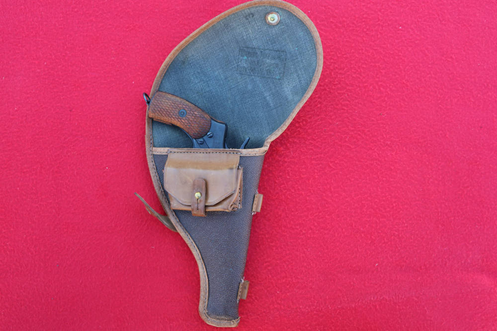 NAGANT REVOLVER-img-3