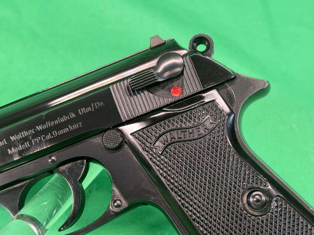 Walther PP Interarms import 380 acp 9mm Kurz in box 2-mags blued W German-img-19
