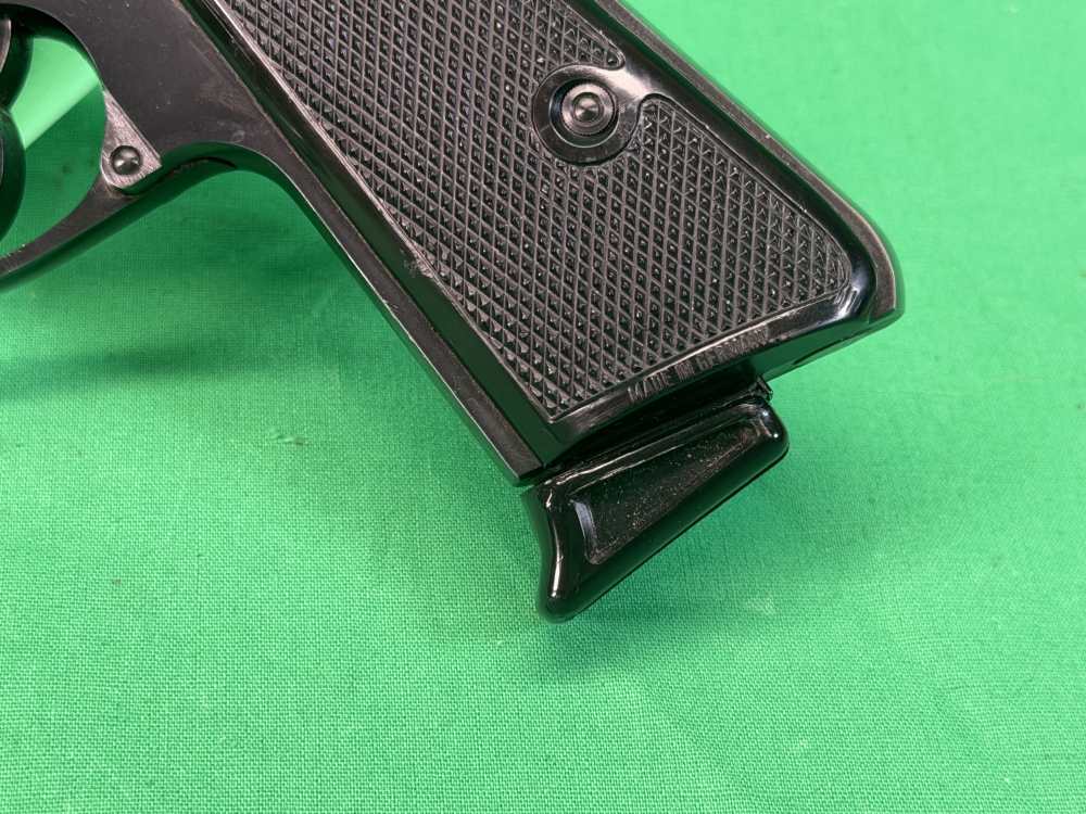 Walther PP Interarms import 380 acp 9mm Kurz in box 2-mags blued W German-img-17