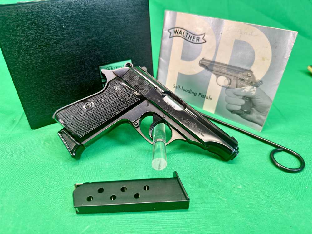 Walther PP Interarms import 380 acp 9mm Kurz in box 2-mags blued W German-img-0
