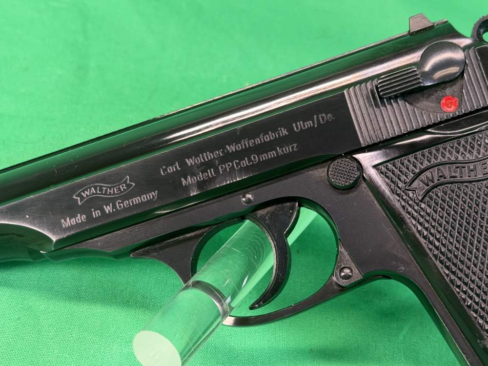 Walther PP Interarms import 380 acp 9mm Kurz in box 2-mags blued W German-img-20