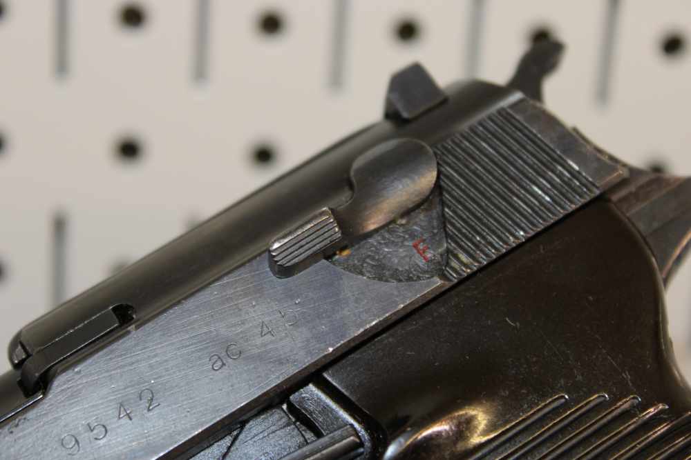 Walther P-38 (AC 45) - 9mm Luger - 1945 - Matching Magazine - Scarce - WWII-img-6