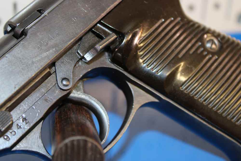 Walther P-38 (AC 45) - 9mm Luger - 1945 - Matching Magazine - Scarce - WWII-img-8