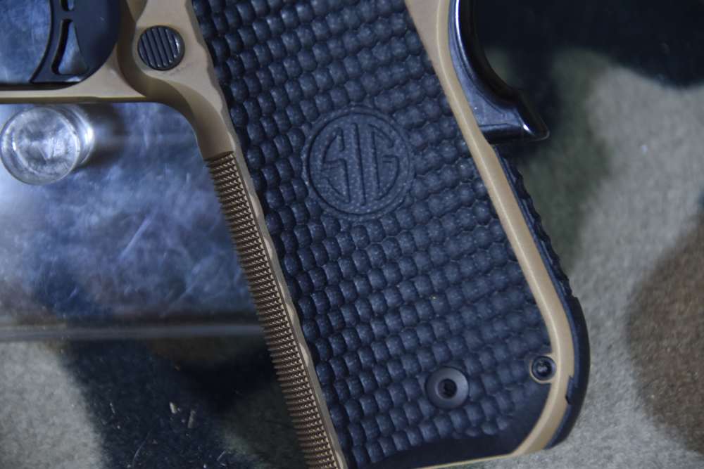 SIG 1911 Fastback Emperor Scorpion Carry 45ACP-img-6
