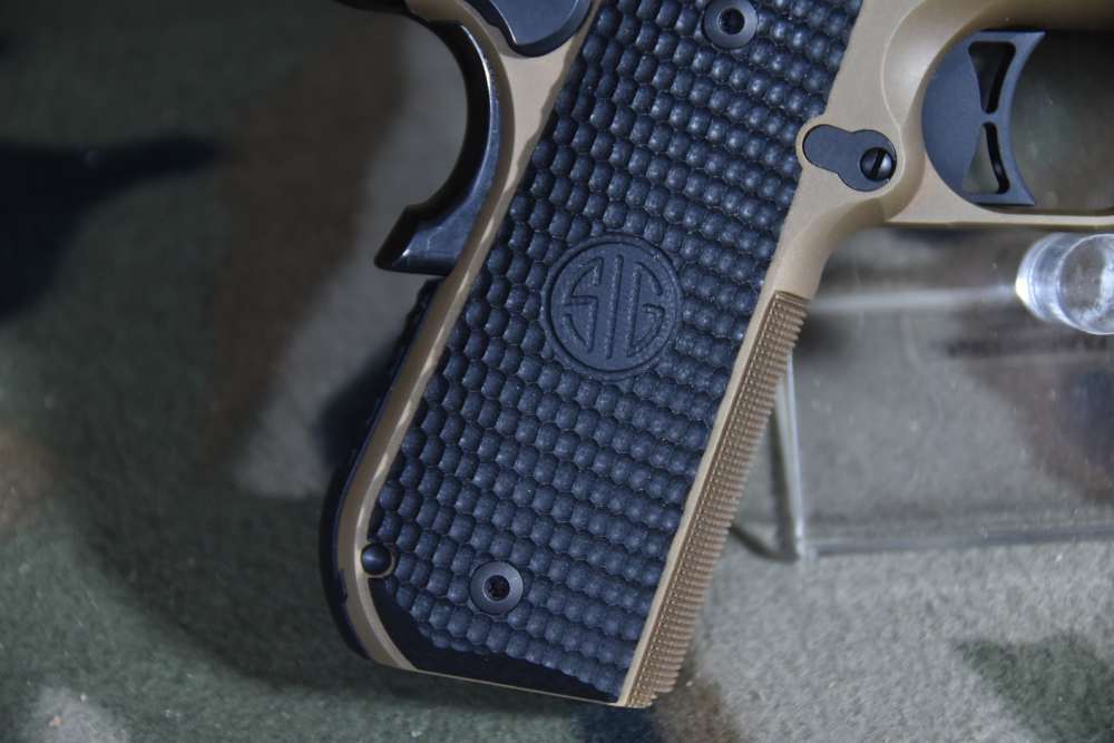 SIG 1911 Fastback Emperor Scorpion Carry 45ACP-img-2