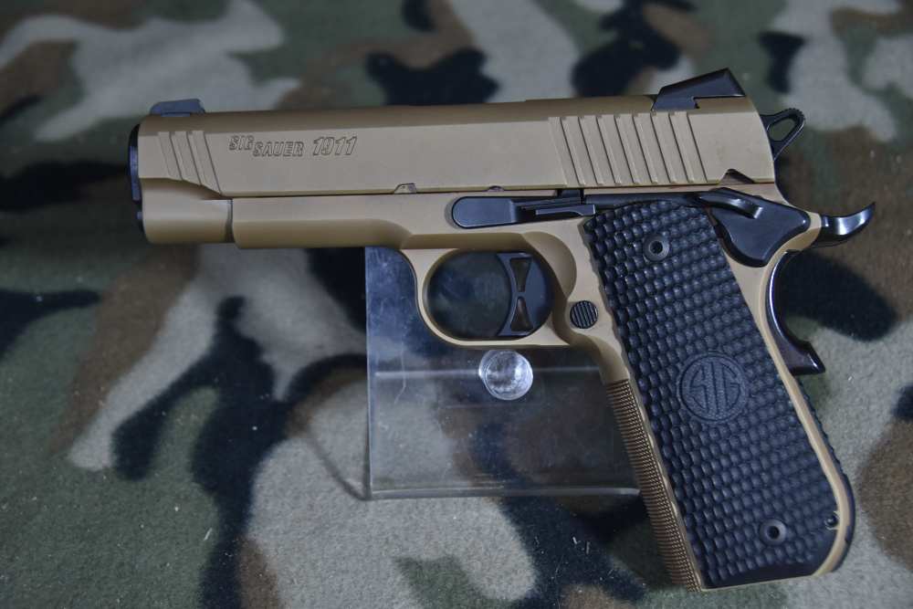 SIG 1911 Fastback Emperor Scorpion Carry 45ACP-img-1