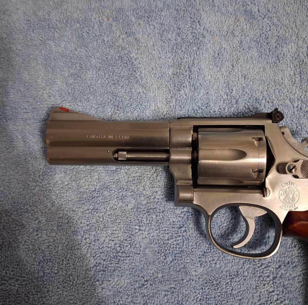 Used Smith & Wesson 686 NO Dash .357MAG 6rd 1983?-img-1