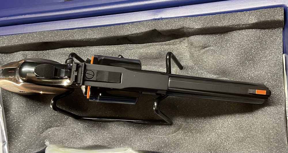 Colt Python Blued .357 Magnum 4.25" Bbl Wood Grips Blued Revolver-img-2