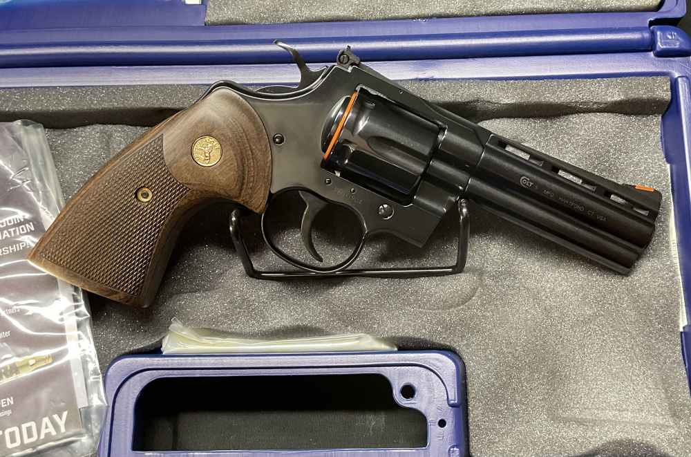 Colt Python Blued .357 Magnum 4.25" Bbl Wood Grips Blued Revolver-img-1