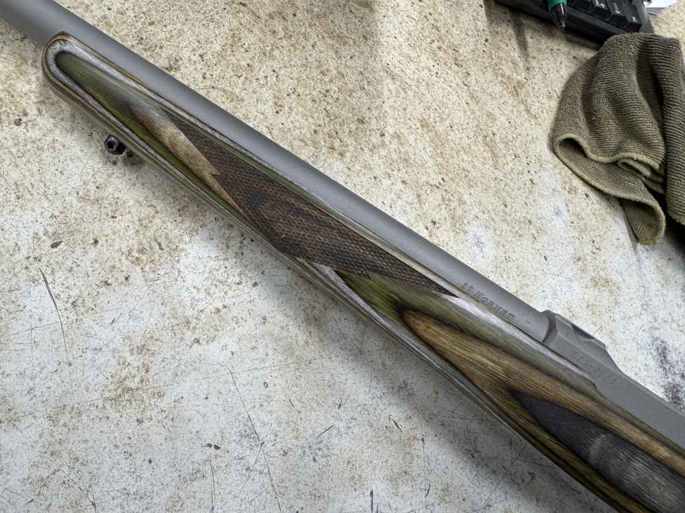 RUGER 77/17 17 HORNET THREADED BARREL 18.5" STAINLESS LAMINATE 07220 NEW-img-4