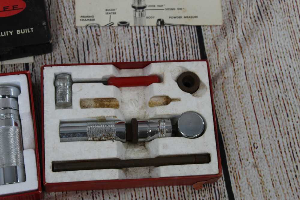 Lee and RCBS Dies and other reloading Equipment-img-8