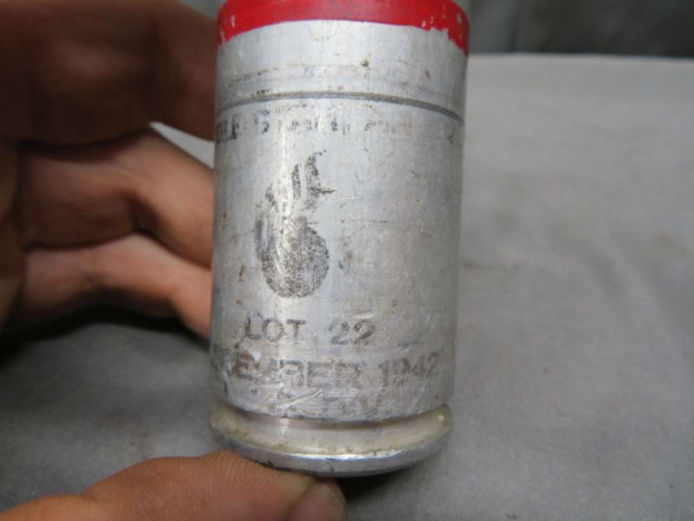 WWII US MILITARY AN-M28 DOUBLE RED STAR SIGNAL FLARE-DATED 1942-img-4