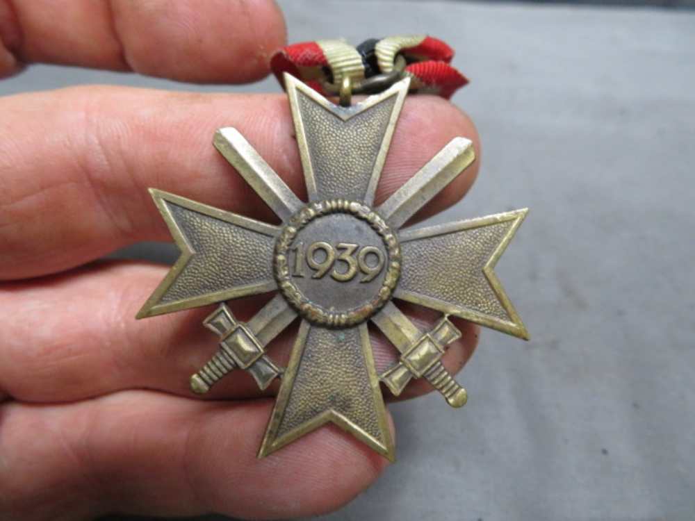WWII GERMAN WAR MERIT CROSS 2ND CLASS W/ SWORDS-NICE DETAIL & PATINA-img-4