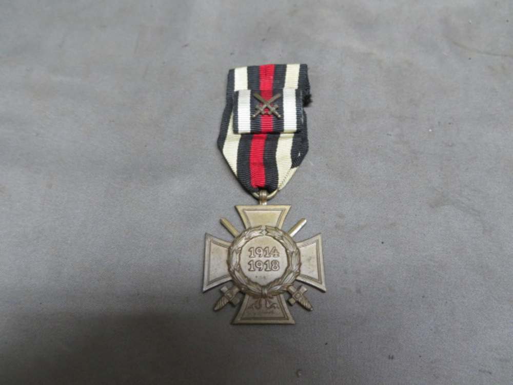 PRE WWII GERMAN 1914-1918 HONOR CROSS W/ SWORDS-NICE DETAIL & FINISH-img-0