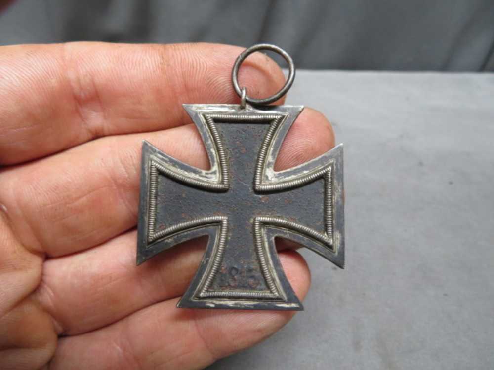 WWII GERMAN IRON CROSS 2ND CLASS W/ ENVELOPE-ORIGINAL-NICE FINISH & DETAIL-img-2