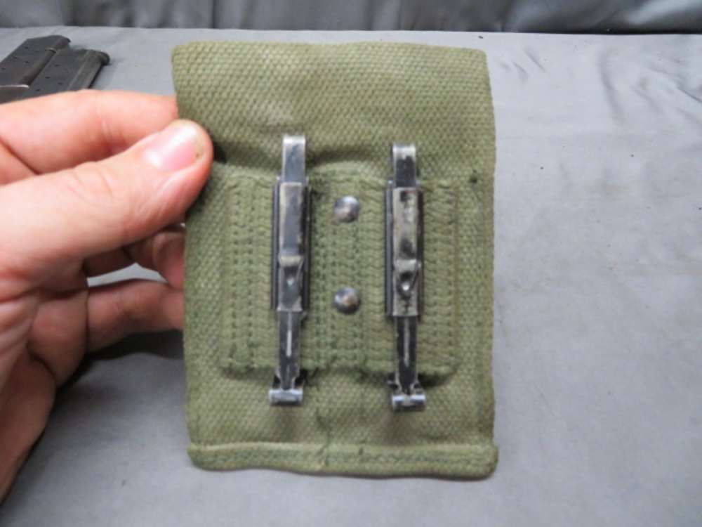 LOT OF 2 WWII US MILITARY COLT 1911 MAGAZINES W/ VIETNAM WAR POUCH-img-17