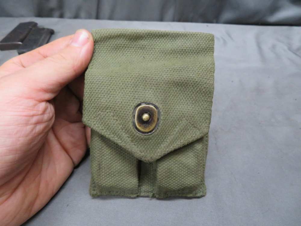 LOT OF 2 WWII US MILITARY COLT 1911 MAGAZINES W/ VIETNAM WAR POUCH-img-16