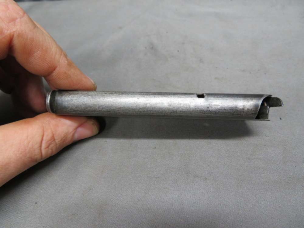 LOT OF 2 WWII US MILITARY COLT 1911 MAGAZINES W/ VIETNAM WAR POUCH-img-12