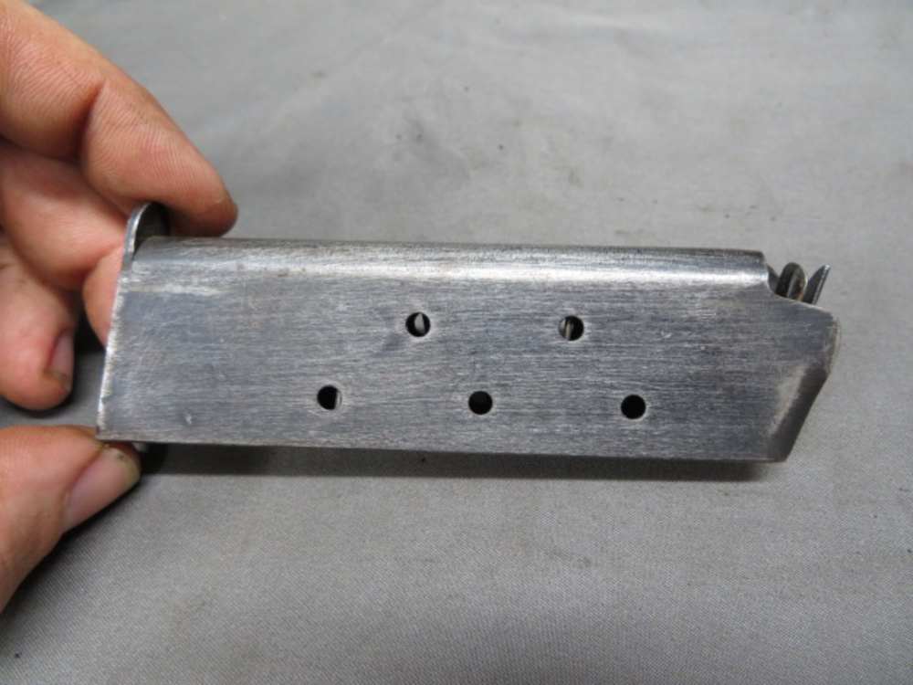 LOT OF 2 WWII US MILITARY COLT 1911 MAGAZINES W/ VIETNAM WAR POUCH-img-11