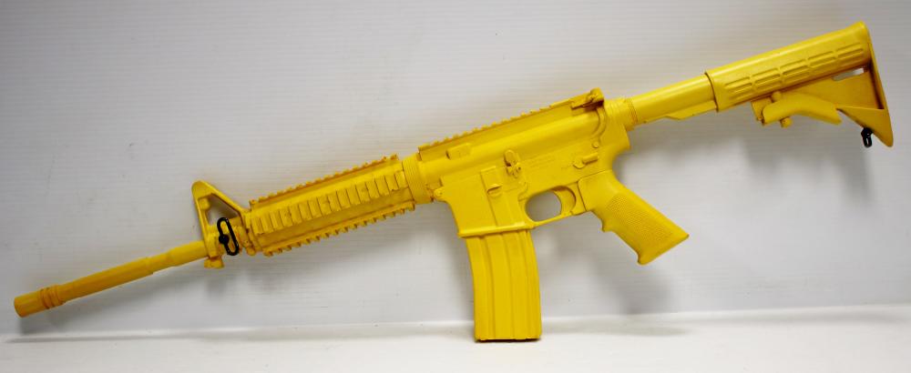 Ring's Blueguns Colt Law Enforcement Carbine Safety Yellow AR15 Dummy Rifle-img-0